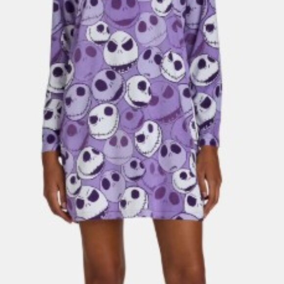 Nightmare Before Christmas Sleep Shirt with Matching Socks - NEW - Picture 4 of 4